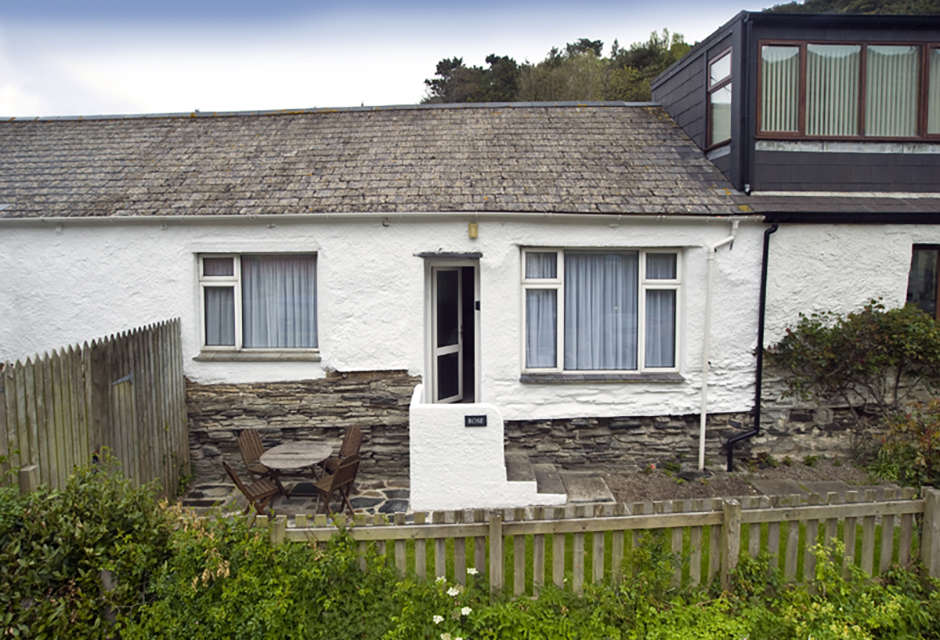 Rose Holiday Cottage (2 bedrooms, sleeps 4)